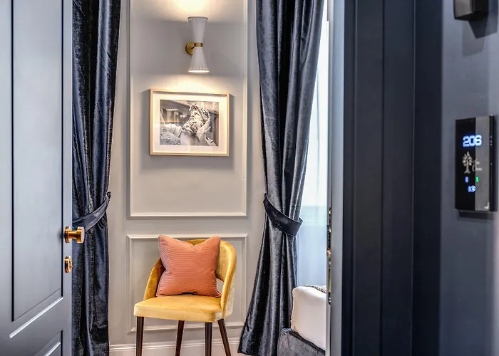 Tree Charme Augusto Boutique Rome